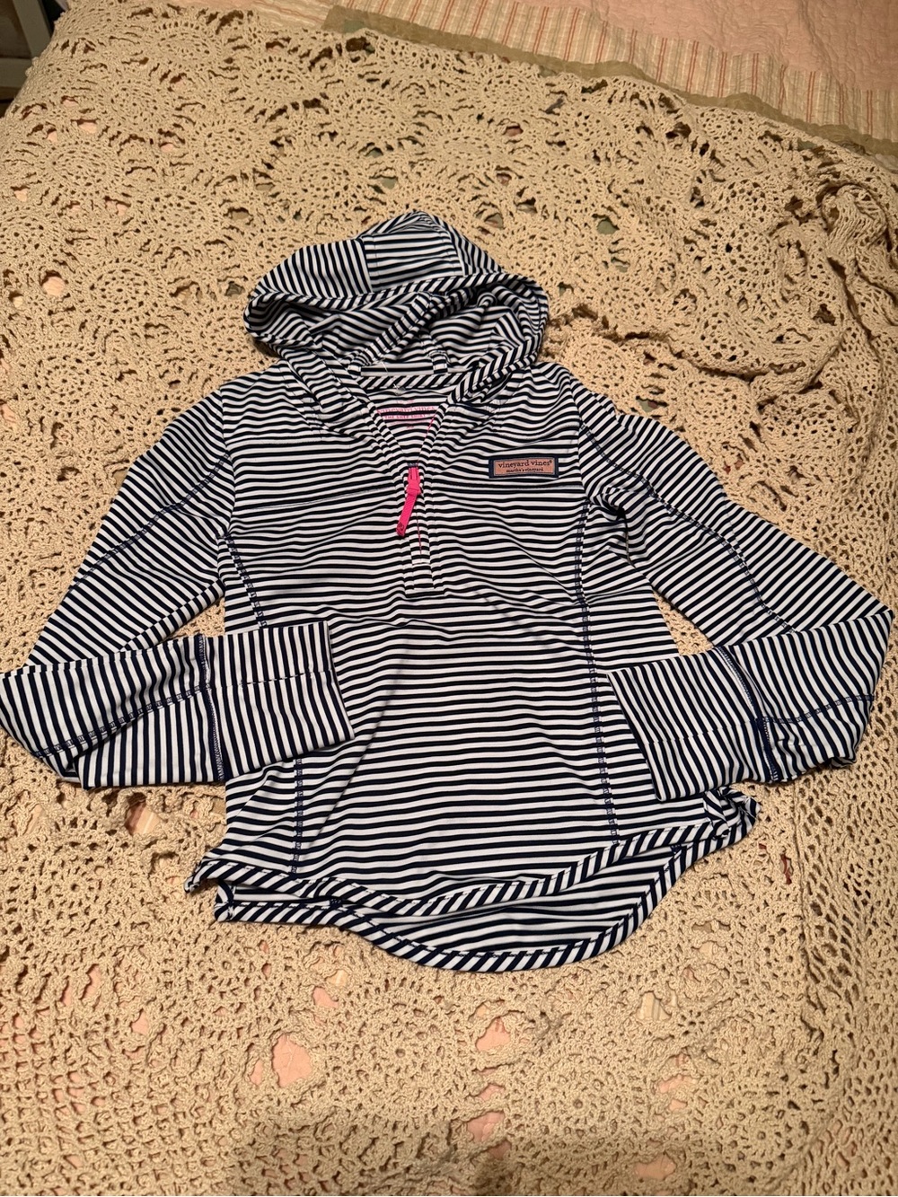 Vineyard Vines Navy & White Striped Hooded “the sheep shirt” XS